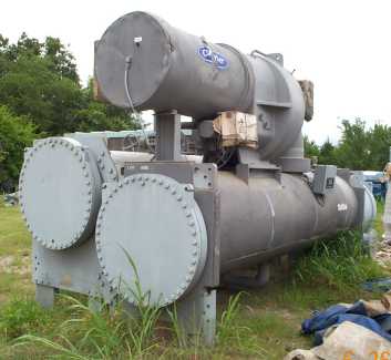 2000 Carrier Water Cooled Chiller- 900 Ton Carrier 