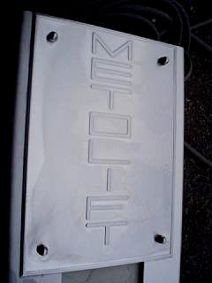 2004 Meto Corp. Metolift® Pneumatic Post Mounted Lifter Meto Corp 