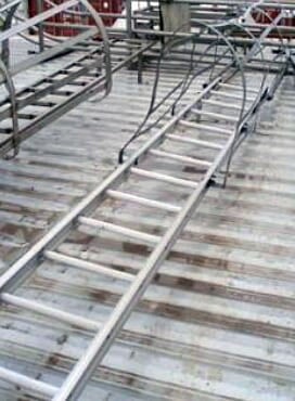 Aluminum Ladder with Safety Cage Not Specified 