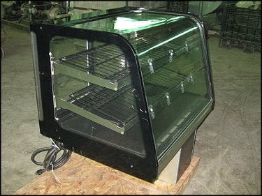 Federal Industries Curved Glass Refrigerated Countertop Signature Series Display Case Federal Industries 