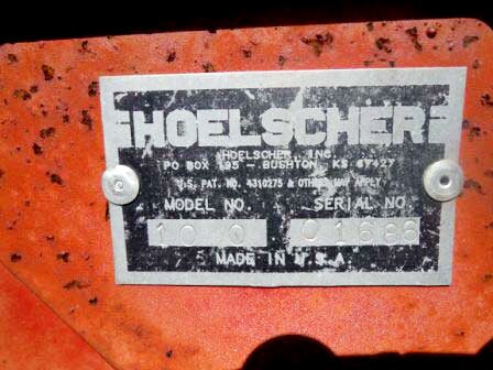 Hoelscher Model 100 Hay Bale Accumulator Hoelscher, Inc. 