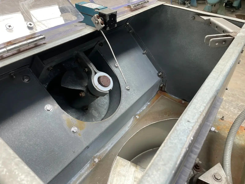 Matthiesen VLS510 Bottom Loading Volumetric Bagger With Incline Screw Conveyor