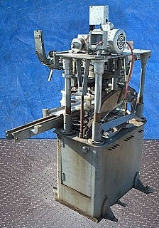Resina Automatic Machinery Co. Screw Capper with Sorter Resina Automatic Machinery Co. 