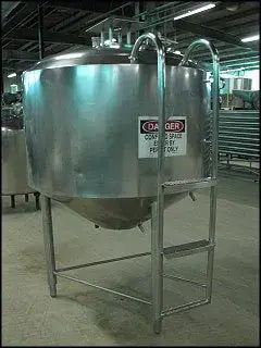 APV Creamery Package Procesador de fondo cónico de acero inoxidable con tapa de cúpula St. Regis Division - 300 galones