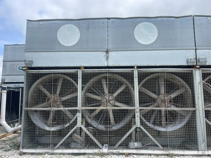 BAC VCA Evaporative Condenser (1086 Nominal Tons, 8 Motors, 1 Tower Unit)