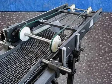 Conveyor with Metal Belt