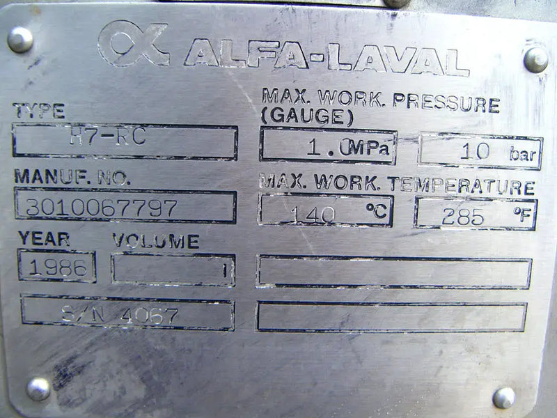 Intercambiador de calor de acero inoxidable Alfa Laval - 676 ​​pies cuadrados. Pie.