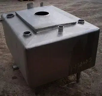 Tanque de equilibrio rectangular de acero inoxidable - 200 galones