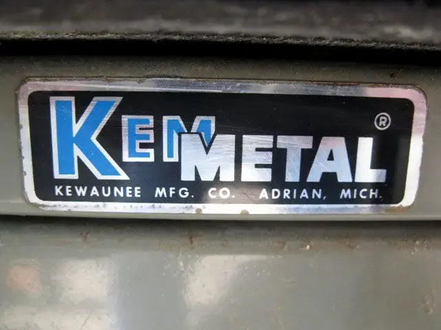 Gabinete de laboratorio de metal Kewaunee Scientific Corporation Kem