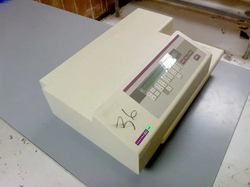 Molecular Devices Spectra MAX 340 Microplate Spectrophotometer