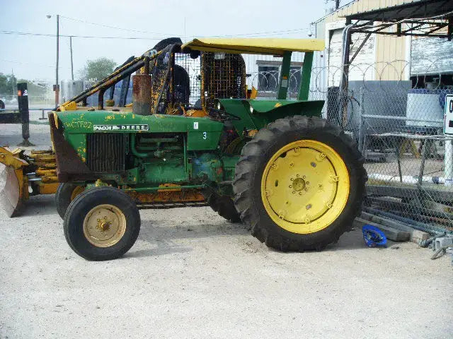 John Deere 401BG Tractor