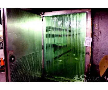 Puerta de congelador con serpentines de refrigeración