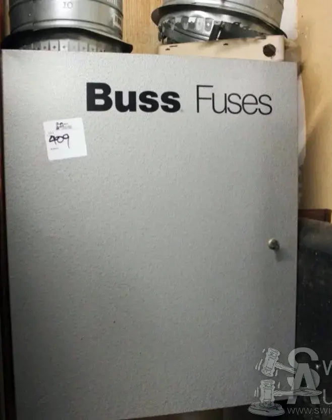 Fusibles de marca Buss Fuses con gabinete de almacenamiento