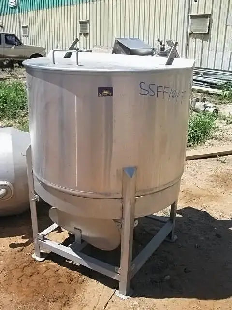 Stainless Steel Holding Tank with Discharge Pump - 100 Gallons