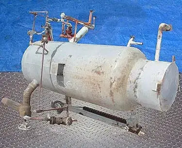 Morfab Company, Inc. Receptor de amoníaco de baja presión - 20 pulgadas de diámetro. x 8 pies 6 pulgadas de largo