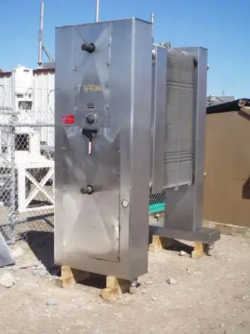 Intercambiador de calor de placas de acero inoxidable APV - 470 pies cuadrados. Pie.