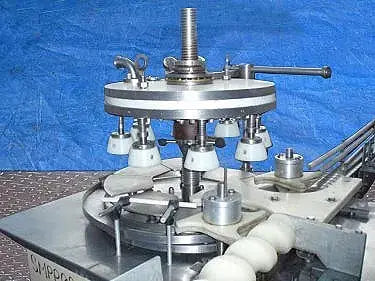 Llenadora rotativa Cozolli MRM Elgin de 8 cabezales