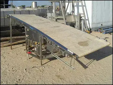 Freezer Stainless Steel Infeed Belt Conveyor - 3 ft. 7-1/4 in. Wide