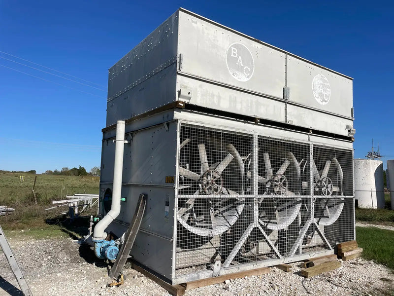Condensador evaporativo BAC VC2-642 (642 toneladas nominales, motores de 3 HP, 1 unidad de torre)