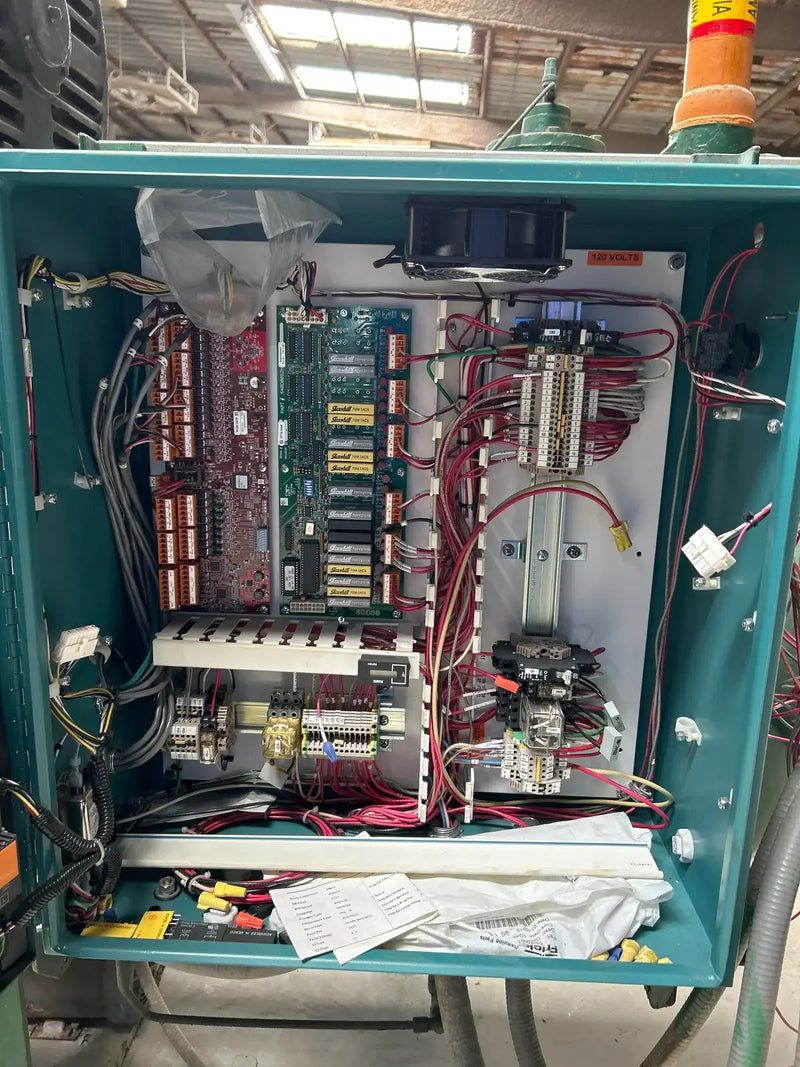 Frick RWB-II-222E Rotary Screw Compressor Package (Frick TDSH233L, 400 HP 460 V, Frick Quantum HD Micro Control Panel)