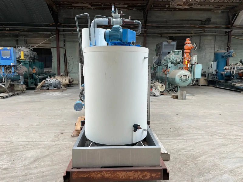 Paquete de máquina de hielo en escamas Geneglace de acero inoxidable F200 (refrigeración con halocarbono (freón), 8 toneladas por día, poco usado)