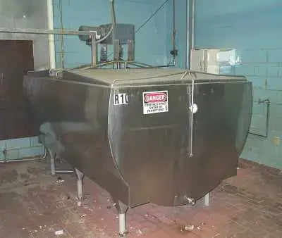 Mueller Farm Tank Stainless Steel - 1,000 Gallon