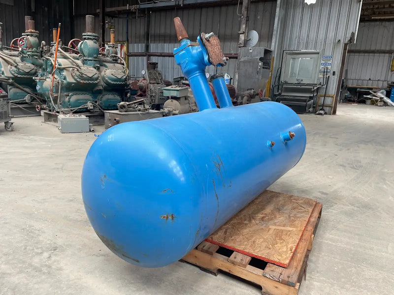 Acumulador vertical de amoníaco Turbo Ice P34AXL (24 pulgadas x 72 pulgadas, 175 galones)