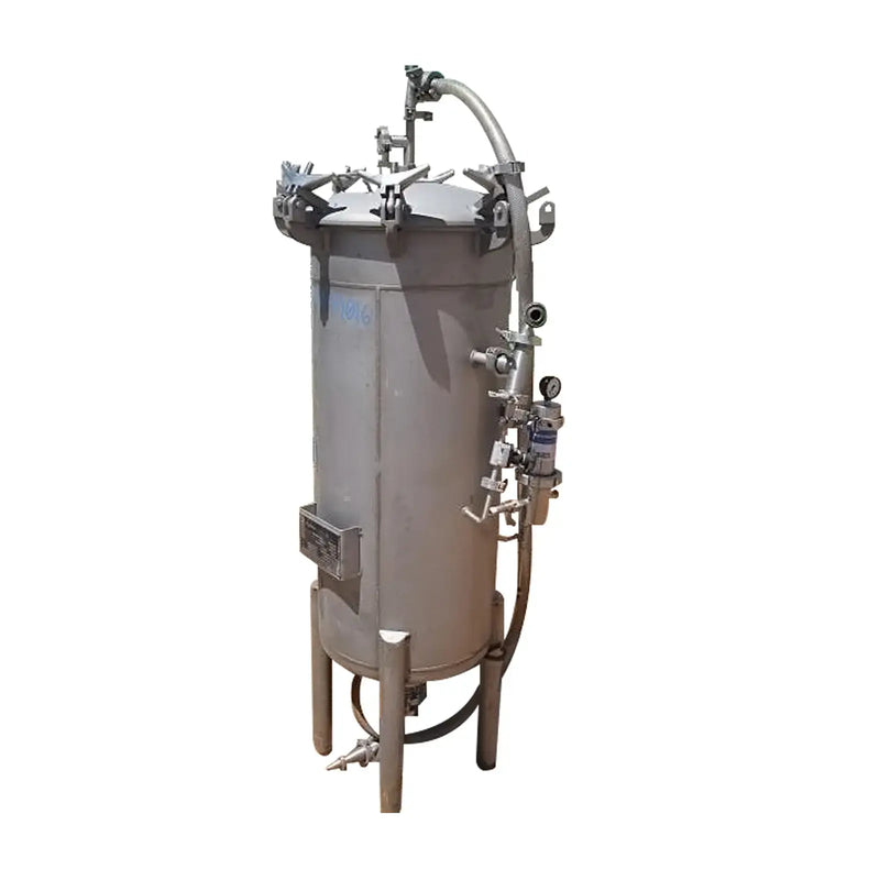 Axtons Manufacturing, Ltd. Stainless Steel Pressure / Vacuum Tank - 47 Gallons