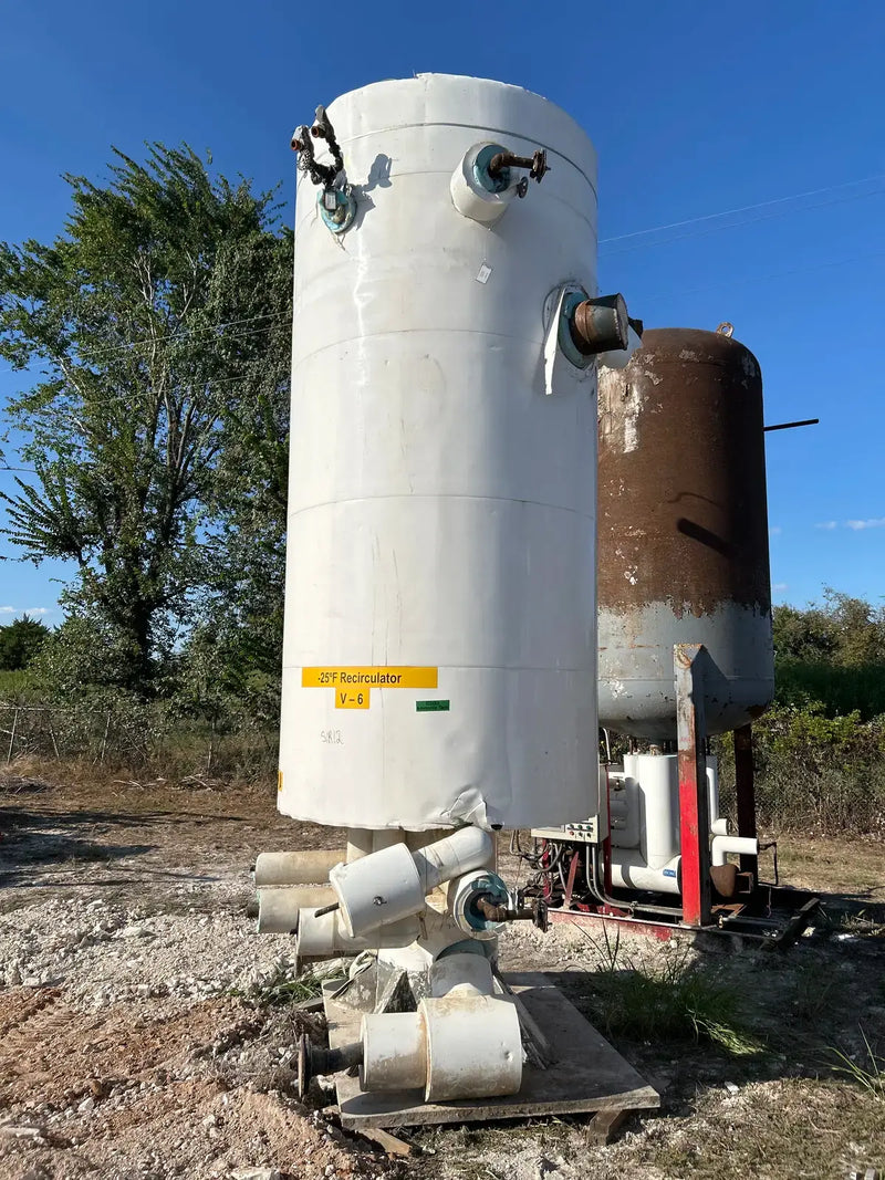 FES Vertical Ammonia Recirculator (60 in X 196 in. 2,155 Gallons)