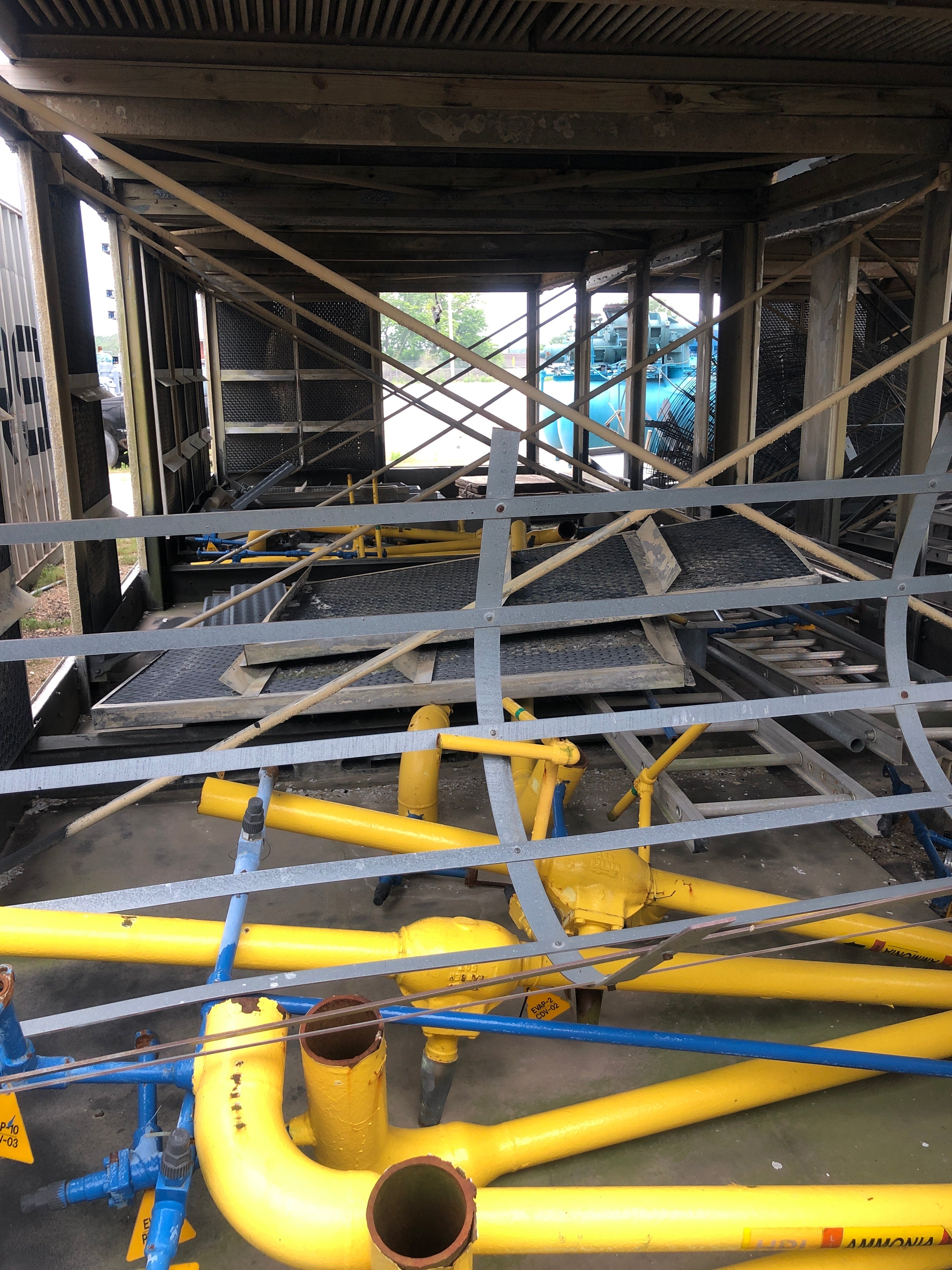 Bottom Condenser Evapco ATC-2900B Evaporative Condenser (1450 Package Nominal Tons,1-25