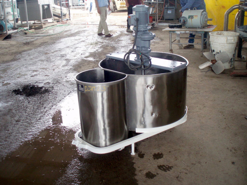 1996 Stainless Steel Double Tank with Mixer – 88.4 Gallons Genemco 