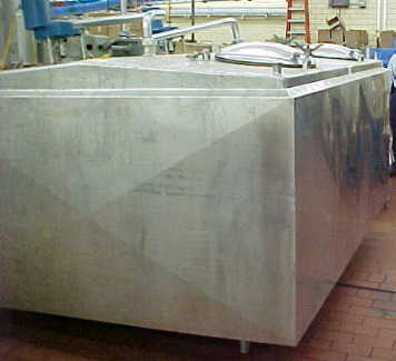 2 Compartment Mix Tank- 1000 Gallon (Total) Not Specified 