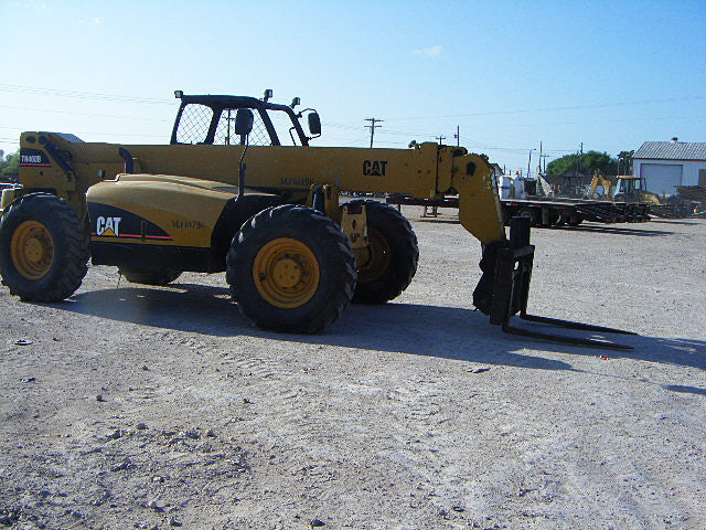 2005 Caterpillar 9,000 Lb. 4x4x4 Diesel Telescopic Telehandler Forklift Caterpillar 
