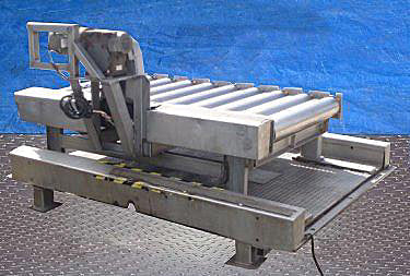Avery WeighTronix Low Profile Floor Scale with Roller Conveyor Avery WeighTronix 