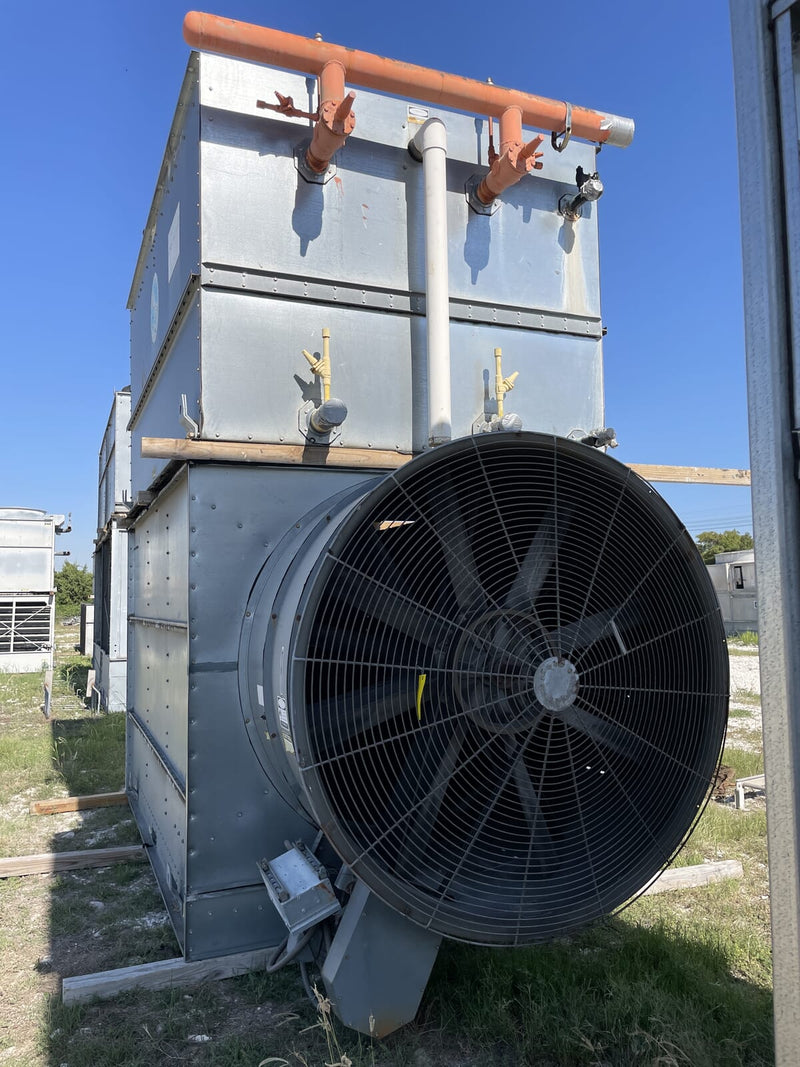 Condensador evaporativo BAC VC2-N301 (301 toneladas nominales, motor de 1-11 HP, 1 unidad de torre)