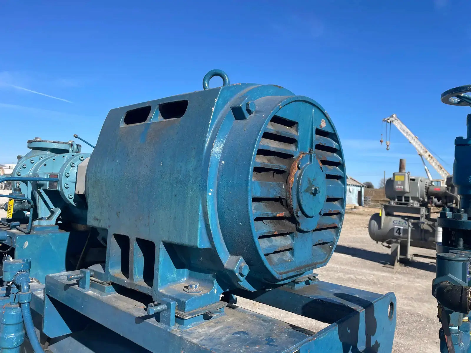 Mycom 160VLD Rotary Screw Compressor Package (Mycom 160VLD, 200 HP 230