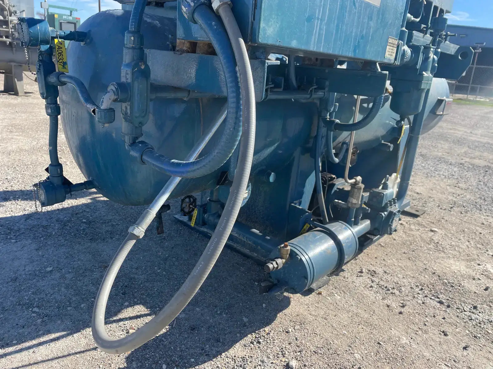 Mycom 160VLD Rotary Screw Compressor Package (Mycom 160VLD, 200 HP 230