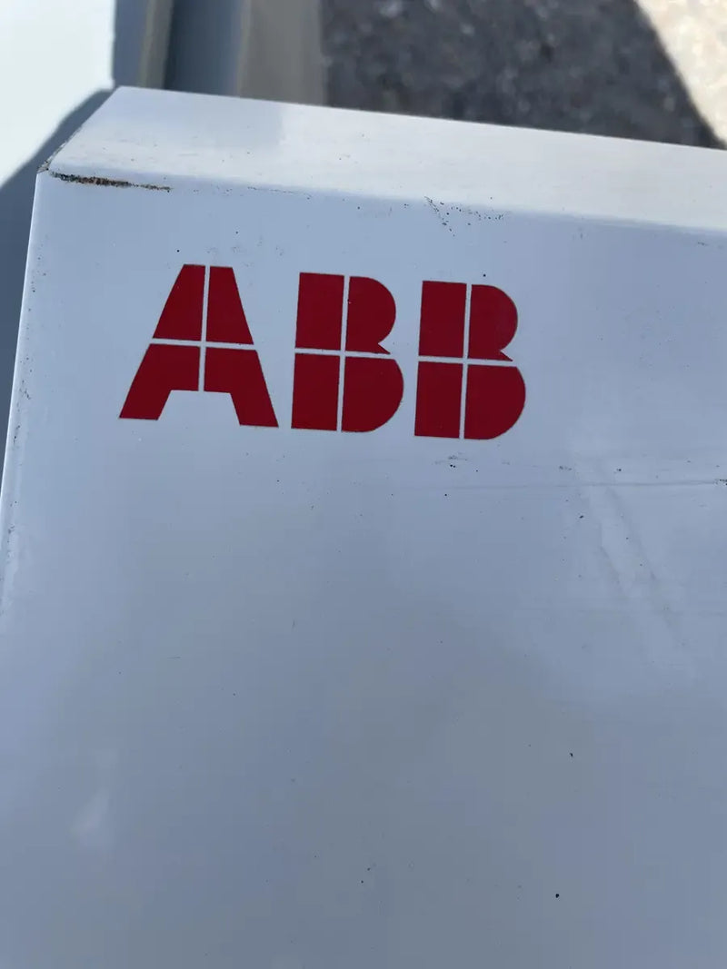 ABB ACS800-U2-0400 Inversor de frecuencia ajustable (400 HP)