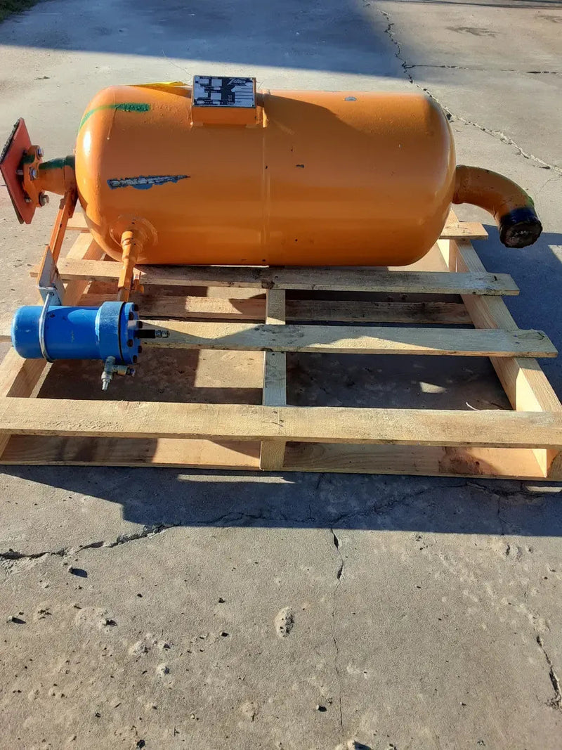 Separador de aceite horizontal Vilter 93470D (15 pulgadas x 30 pulgadas, 23 galones)