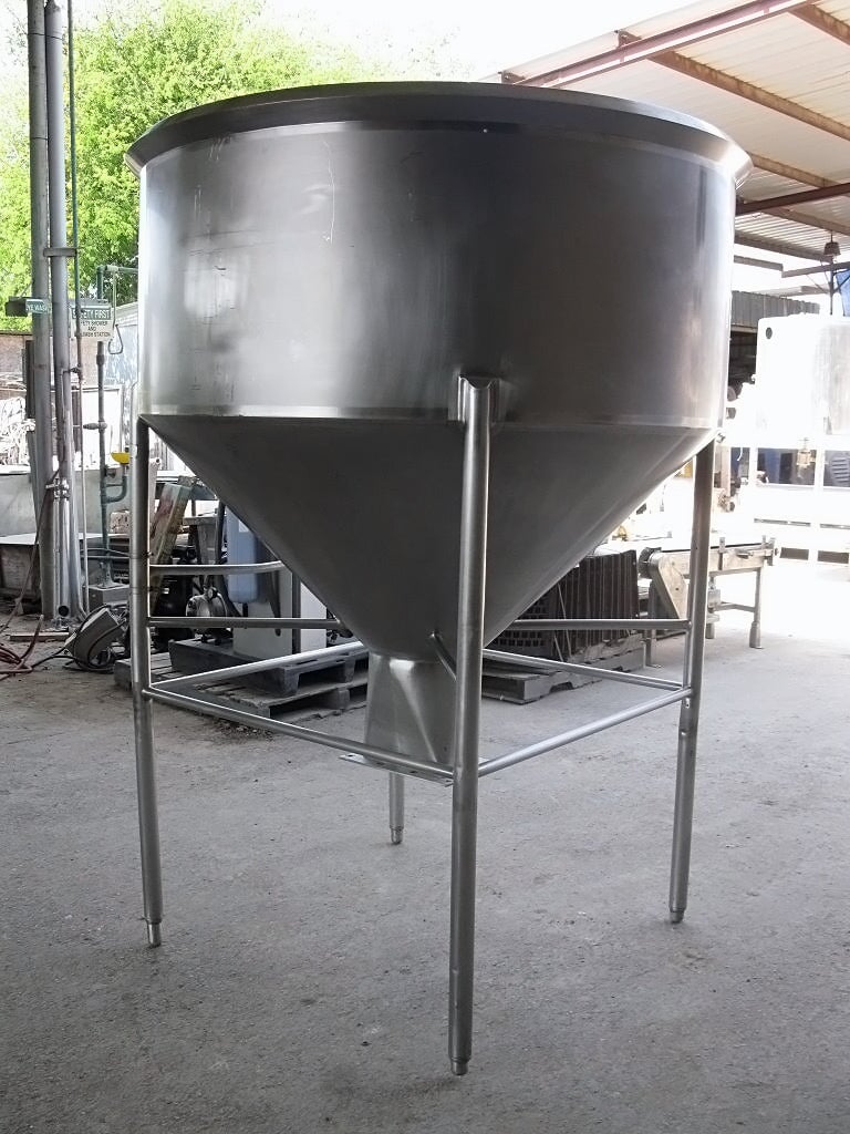 Stainless Steel Cherry-Burrell Mixing Tank - 300 Gallons Cherry-Burrell 