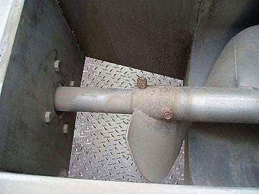 Stainless Steel Delumper with Screw Auger Discharge