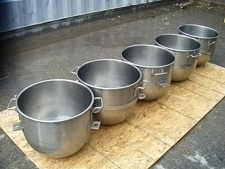 Stainless Steel Mixing Bowls- 60 Quart Not Specified 