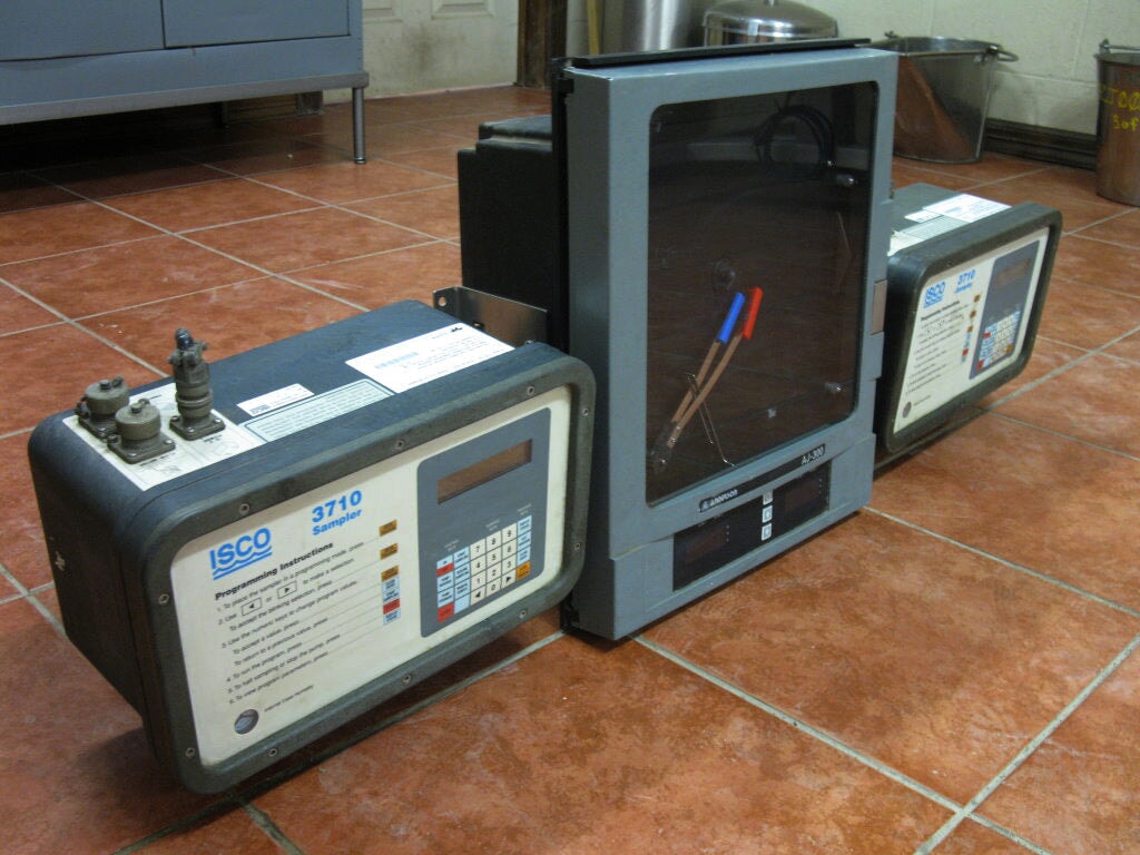 Teledyne Isco Model 3710 Water Sampling Controller Package