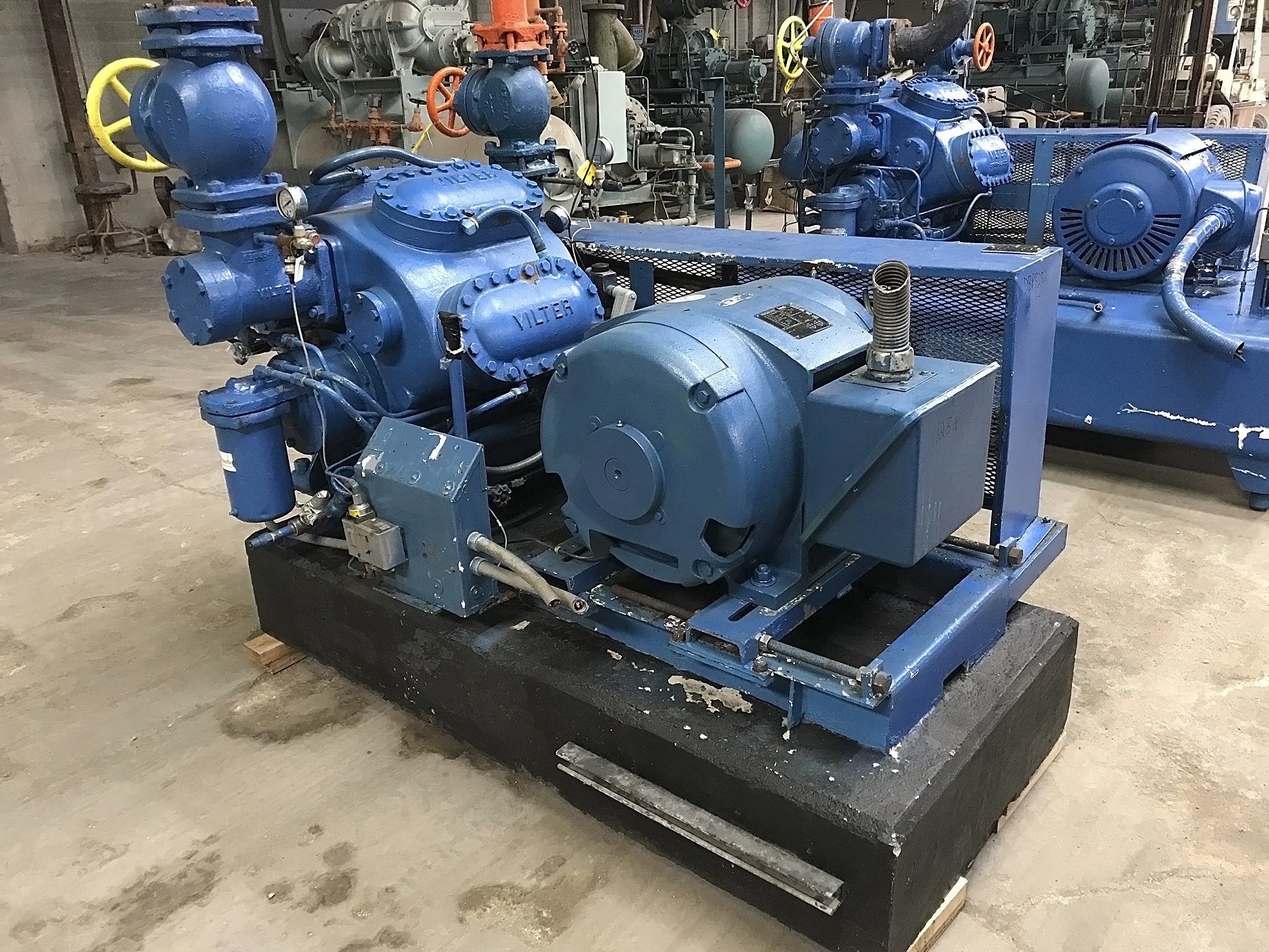 Vilter 440 Series 8-Cylinder Reciprocating Compressor - 125 HP