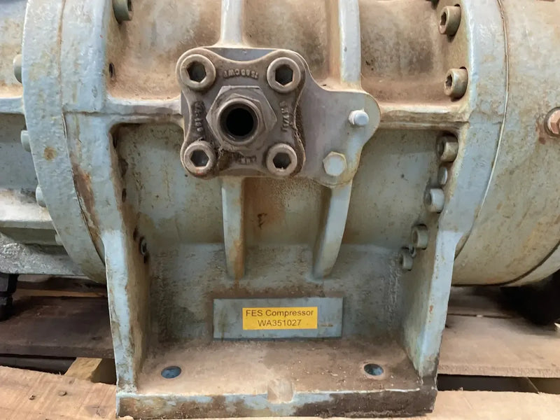 Paquete de compresor de tornillo rotativo (2018DLR3VOFOEM, 450 HP 4160 V, FALTA MICRO PANEL)